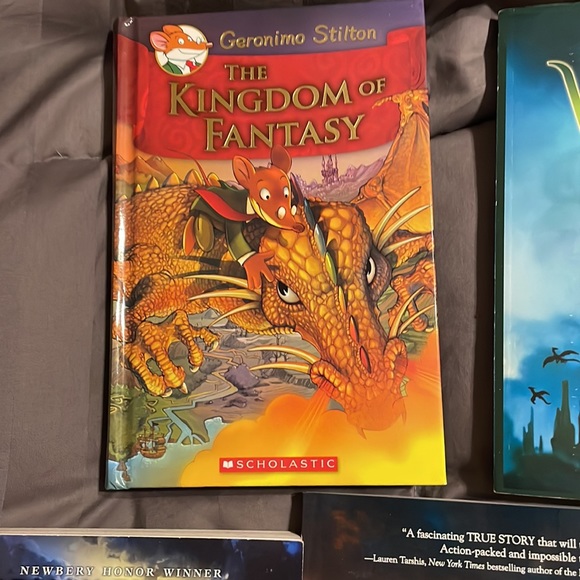 Lot of 7 Books - Picture 2 of 16